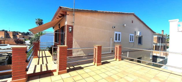 Foto 2 de Piso en venta en Santa Perpètua de Mogoda de 3 habitaciones con terraza y garaje