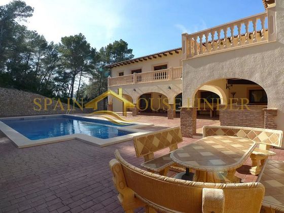 Foto 1 de Venta de chalet en Jalón/Xaló de 8 habitaciones con terraza y piscina