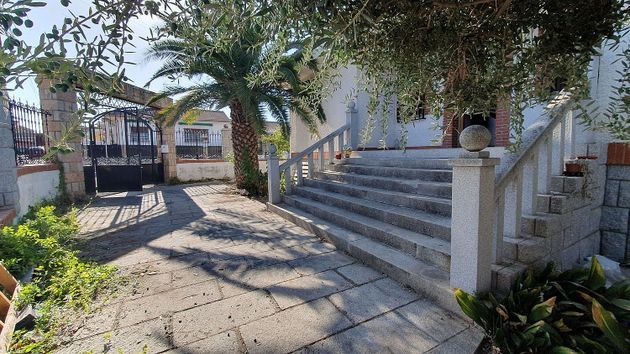 Foto 2 de Xalet en venda a calle Olivos de 7 habitacions amb terrassa i garatge