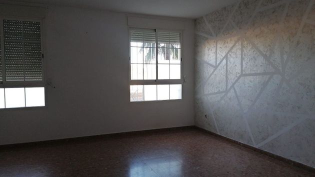 Foto 2 de Venta de dúplex en Vilamarxant de 3 habitaciones con piscina y garaje