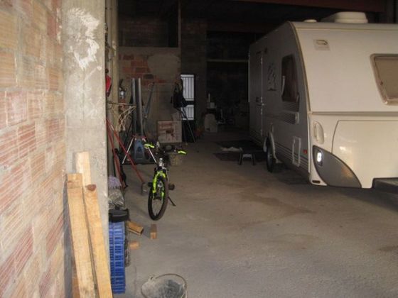 Foto 1 de Venta de garaje en calle La Entrada de 164 m²