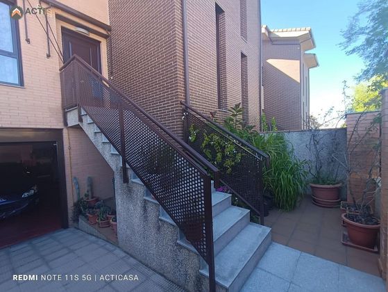 Foto 2 de Casa en venta en calle Los Alimoches de 3 habitaciones con terraza y garaje