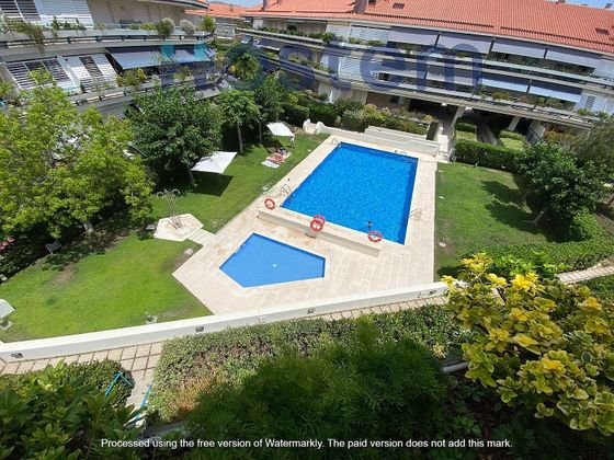 Foto 2 de Àtic en lloguer a Can Girona - Terramar - Can Pei - Vinyet de 4 habitacions amb terrassa i piscina
