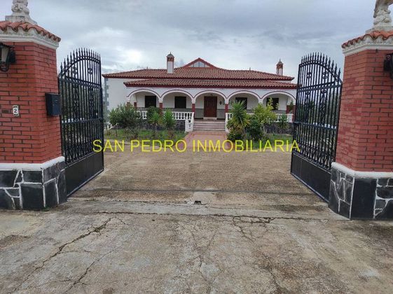 Foto 1 de Casa rural en venda a Santiago de Alcántara de 8 habitacions amb terrassa i garatge