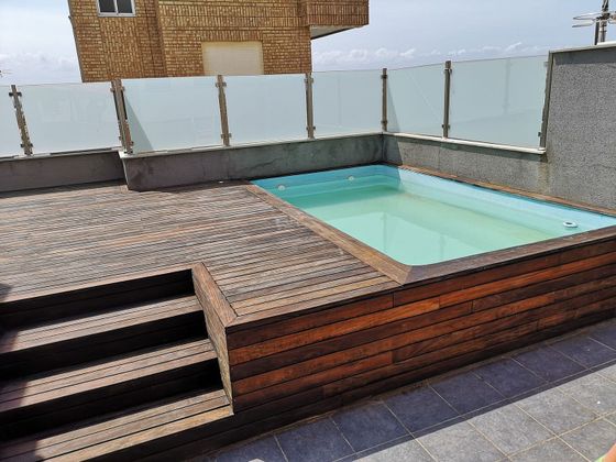 Foto 2 de Àtic en venda a El Perelló - Les Palmeres - Mareny de Barraquetes de 2 habitacions amb terrassa i piscina