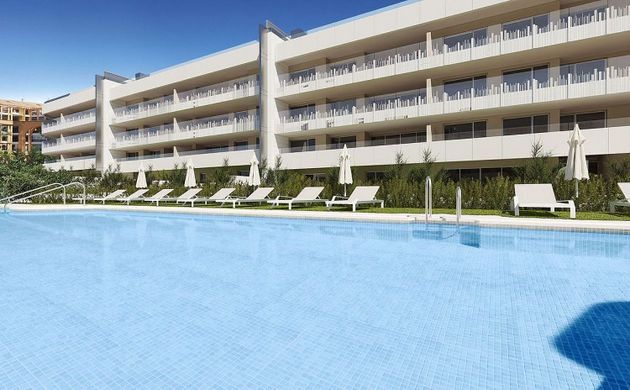 Foto 1 de Pis en venda a Zona Miraflores de 3 habitacions amb terrassa i piscina