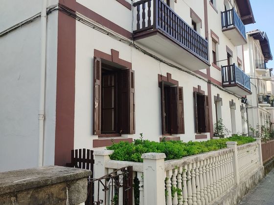 Foto 2 de Pis en venda a calle Salis Hiribidea de 3 habitacions i 70 m²