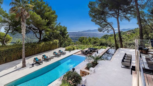 Foto 1 de Casa adossada en venda a Sant Jordi de Ses Salines de 6 habitacions amb terrassa i piscina