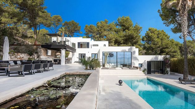 Foto 2 de Casa adossada en venda a Sant Jordi de Ses Salines de 6 habitacions amb terrassa i piscina