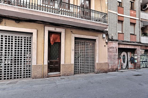 Foto 2 de Piso en venta en calle De la Llibertat de 2 habitaciones con terraza y aire acondicionado