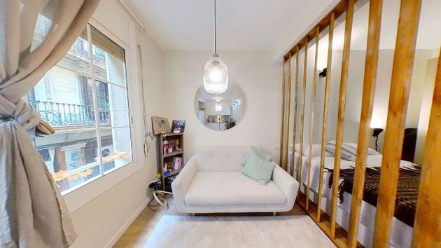 Foto 1 de Alquiler de estudio en calle De Tordera con muebles y aire acondicionado