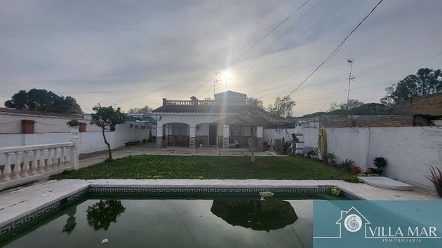 Foto 1 de Xalet en venda a Ctra Jerez-Ctra del Puerto de 8 habitacions amb piscina i jardí