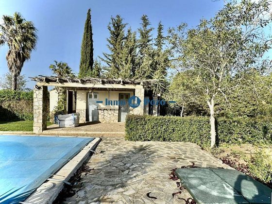 Foto 1 de Casa en venta en Almendralejo de 4 habitaciones con piscina y aire acondicionado