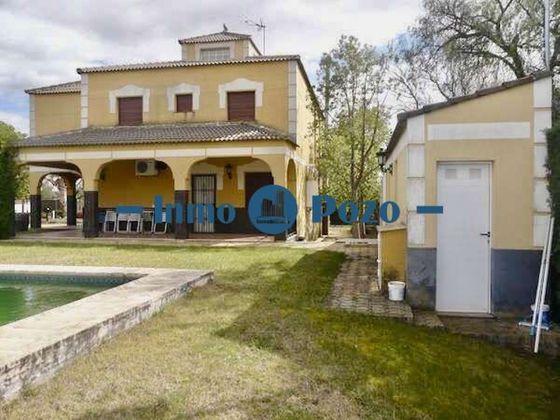 Foto 1 de Casa en venda a Almendralejo de 7 habitacions amb piscina