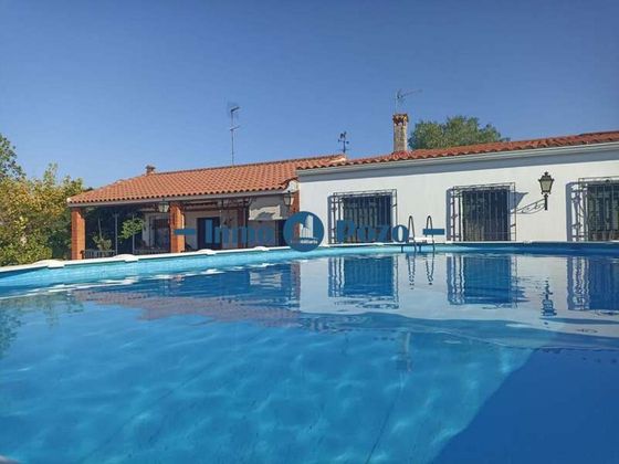 Foto 1 de Casa en venda a Almendralejo de 3 habitacions amb piscina i aire acondicionat