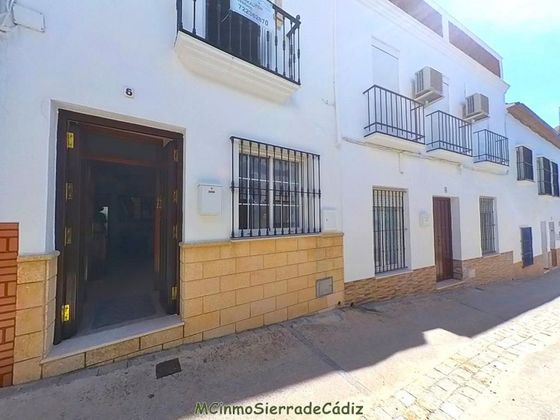 Foto 1 de Casa en venda a calle Piedra de 4 habitacions amb terrassa i balcó