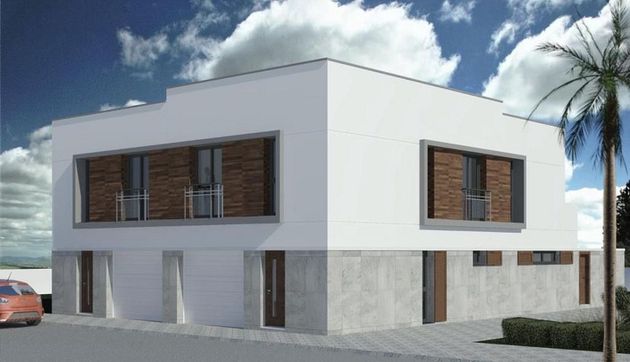 Foto 2 de Casa en venda a calle Pedralba de 3 habitacions amb terrassa i piscina