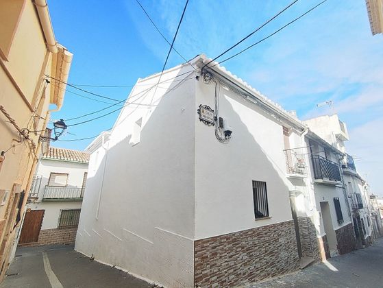 Foto 1 de Casa en venda a calle Libertad de 3 habitacions amb terrassa i balcó