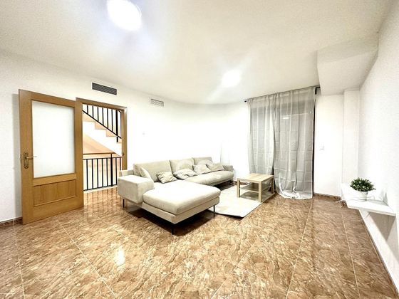 Foto 1 de Dúplex en venta en calle Benjamín Palencia de 4 habitaciones con terraza y garaje