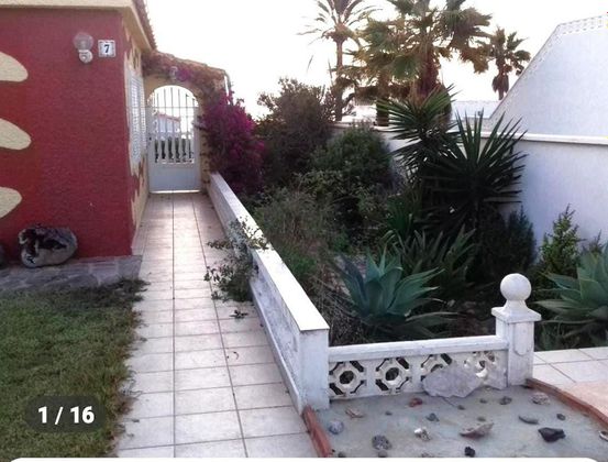 Foto 1 de Chalet en venta en Almerimar - Balerma - San Agustín - Costa de Ejido de 3 habitaciones con piscina y garaje