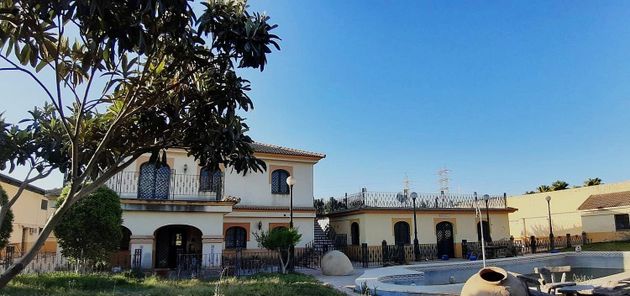 Foto 1 de Xalet en venda a Oromana de 7 habitacions amb terrassa i piscina
