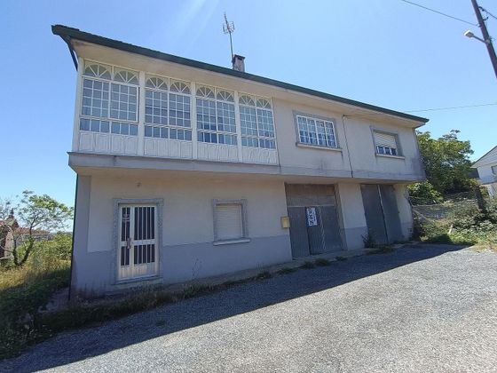 Foto 1 de Casa en venda a calle Ouzande de 4 habitacions amb garatge i jardí
