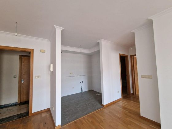 Foto 2 de Pis en venda a Cangas de 2 habitacions amb terrassa i garatge