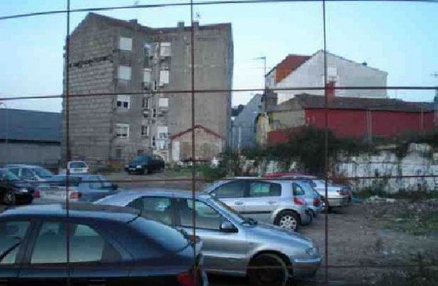 Foto 2 de Venta de terreno en Bouzas - Coia de 121 m²