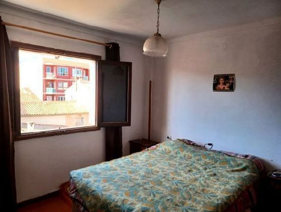 Foto 2 de Piso en venta en calle Del de Marzo de 3 habitaciones con terraza y balcón