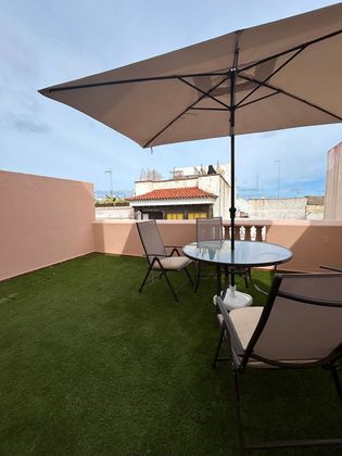 Foto 2 de Àtic en lloguer a calle Abreu y Galindo de 2 habitacions amb terrassa i mobles