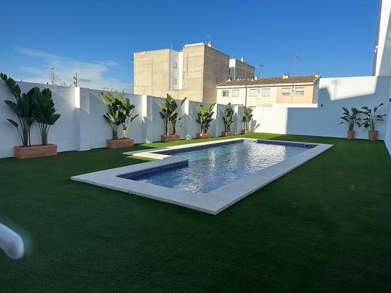 Foto 1 de Pis en venda a calle Salomé Villalba de 4 habitacions amb terrassa i piscina