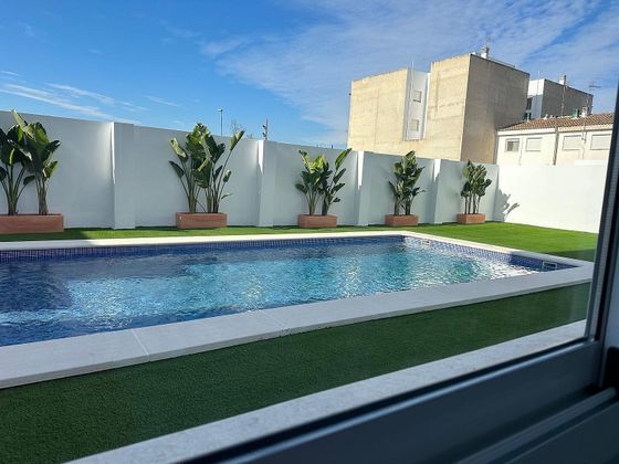Foto 2 de Pis en venda a calle Salomé Villalba de 4 habitacions amb terrassa i piscina