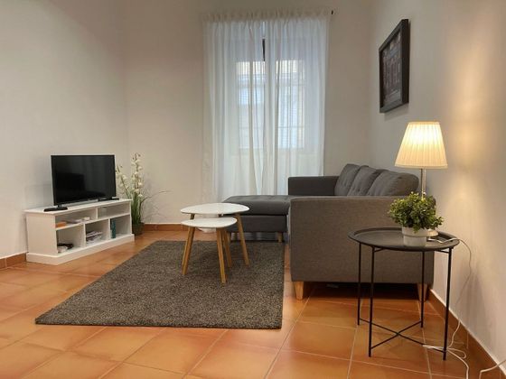 Foto 1 de Piso en alquiler en Ciudad Universitaria de 3 habitaciones con terraza y muebles