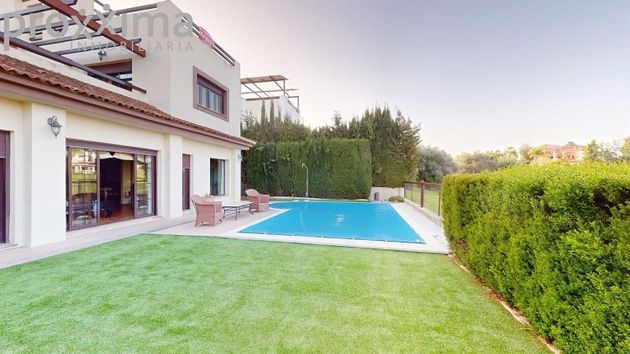 Foto 2 de Xalet en venda a Guillena de 6 habitacions amb terrassa i piscina