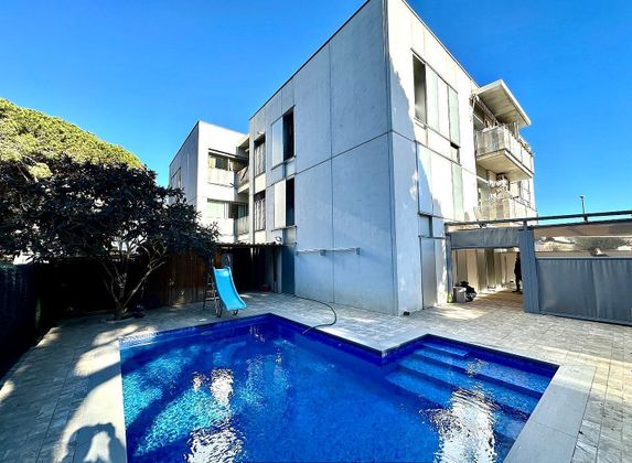 Foto 1 de Venta de piso en Santa Cristina d'Aro de 3 habitaciones con terraza y piscina