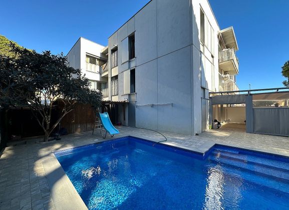Foto 2 de Venta de piso en Santa Cristina d'Aro de 3 habitaciones con terraza y piscina