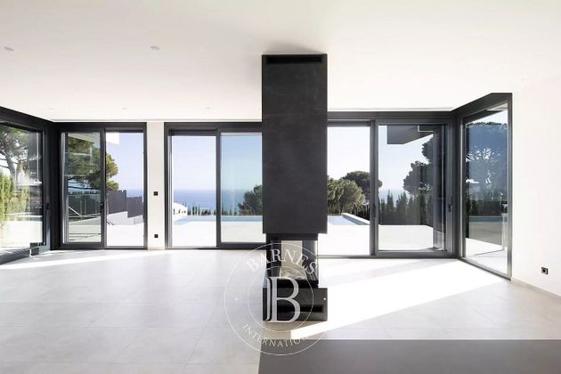 Foto 2 de Casa en venta en Caldes d´Estrac de 4 habitaciones con terraza y piscina