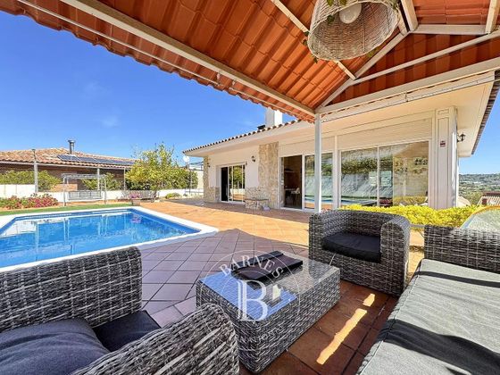 Foto 1 de Xalet en venda a Argentona de 5 habitacions amb terrassa i piscina