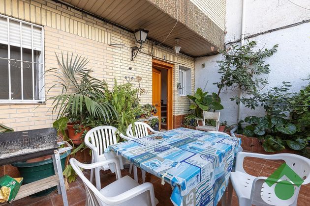 Foto 2 de Casa en venta en Maracena de 4 habitaciones con terraza