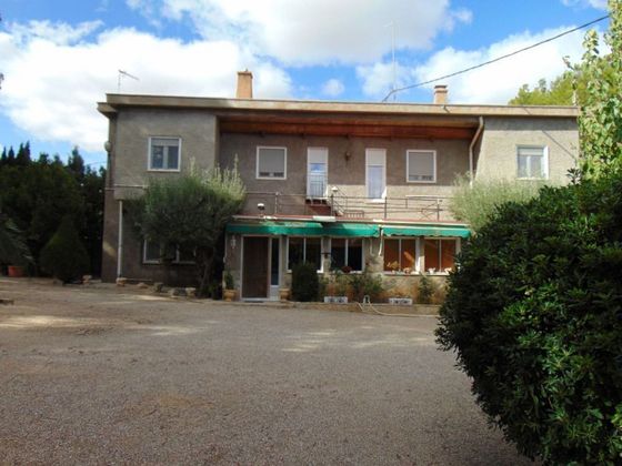 Foto 2 de Xalet en venda a Almansa de 6 habitacions amb terrassa i jardí