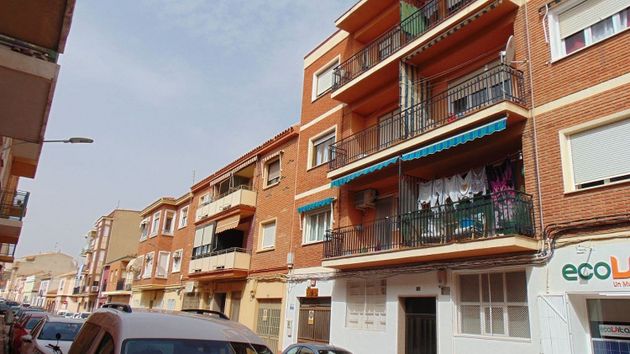 Foto 2 de Pis en venda a Almansa de 4 habitacions amb terrassa i balcó