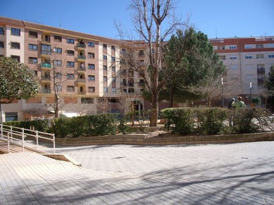 Foto 2 de Venta de piso en Almansa de 4 habitaciones con garaje y balcón