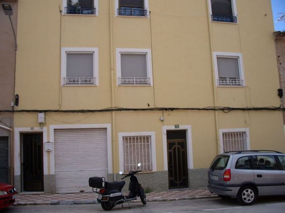 Foto 1 de Pis en venda a Almansa de 4 habitacions amb garatge