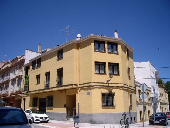 Foto 1 de Venta de casa en Almansa de 6 habitaciones con terraza y jardín