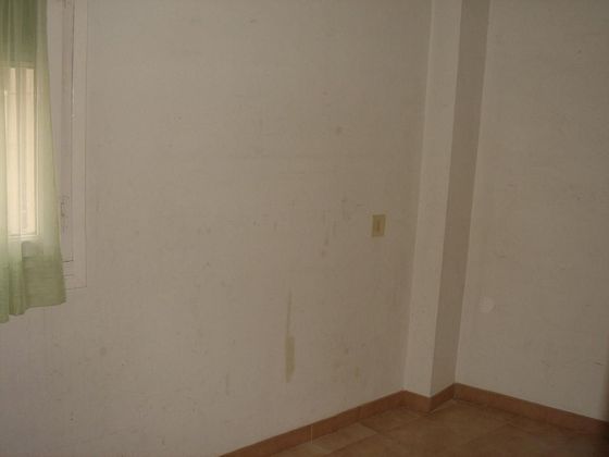 Foto 2 de Venta de piso en calle Toriles de 2 habitaciones y 78 m²