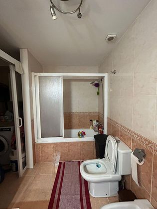 Foto 2 de Piso en venta en Celrà de 2 habitaciones con garaje y balcón