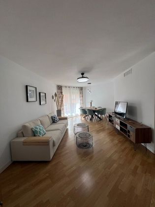 Foto 2 de Alquiler de ático en calle Jacint Aquenza de 3 habitaciones con terraza y piscina