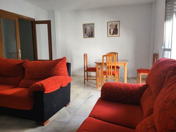 Foto 2 de Piso en venta en Montilla de 3 habitaciones con terraza y balcón