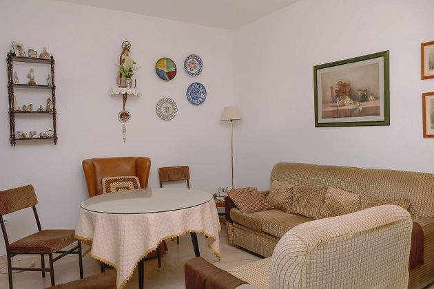 Foto 2 de Piso en venta en Montilla de 4 habitaciones con terraza y balcón