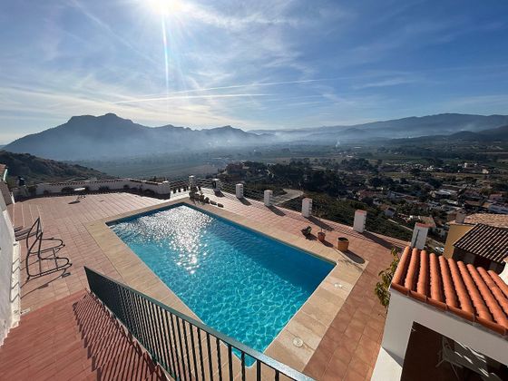 Foto 2 de Chalet en venta en urbanización Montepino de 3 habitaciones con terraza y piscina